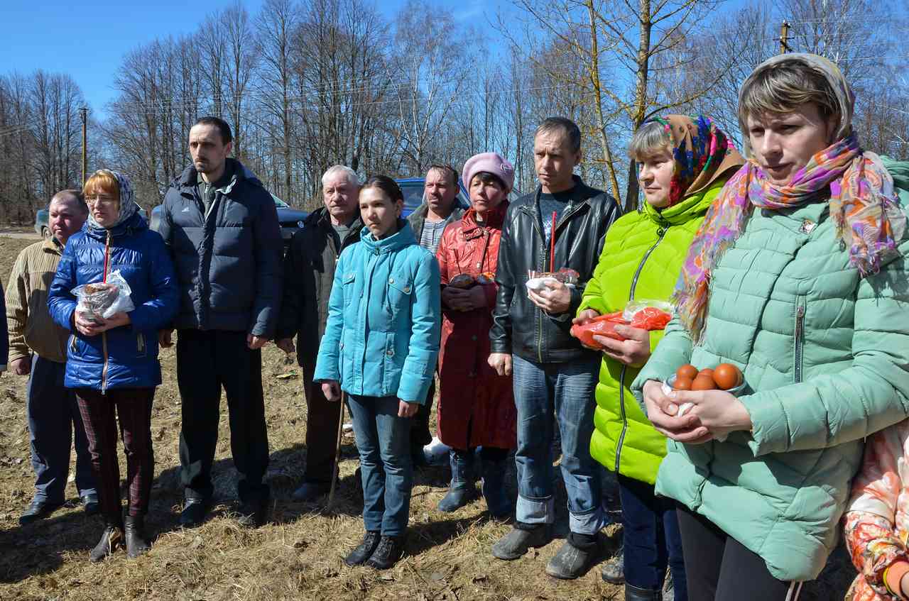 Бабка в деревне Черепово Хиславичского