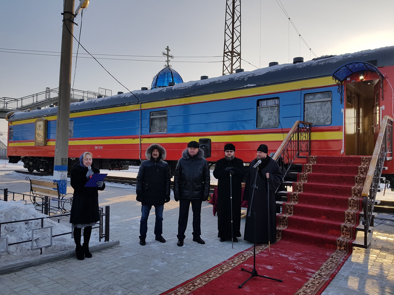 Открытие Вагона-храма святой равноапостольной княгини Ольги на станции Канск -Енисейский. — Рославльская епархия Русской Православной Церкви (Московский  Патриархат)